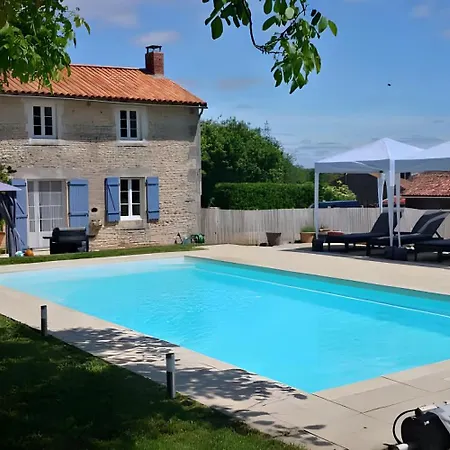 De Nanteuil, 11 Pers, Piscine *