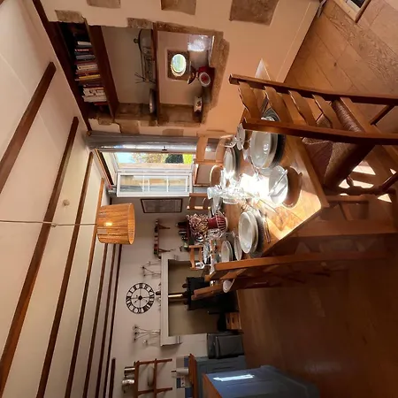 De Nanteuil, 11 Pers, Piscine Holiday home Messeux